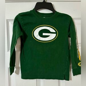 Slightly Used Youth Green Bay Packers long sleeve Shirt  Size Youth M (5-6)